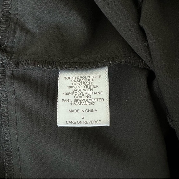 Chic Black Long Sleeve Jumpsuit - Picture 4 of 6